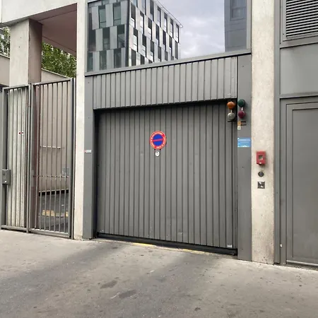 2 Avec Terrasse Et Parking * París