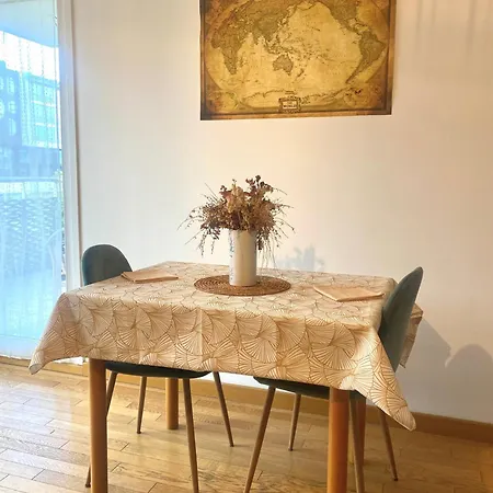 2 Avec Terrasse Et Parking *