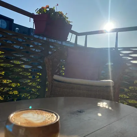2 Avec Terrasse Et Parking
