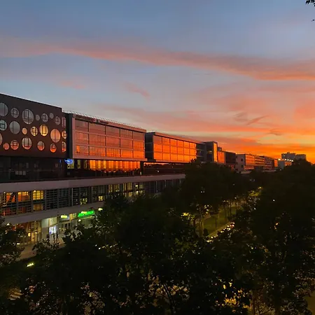 2 Avec Terrasse Et Parking * París